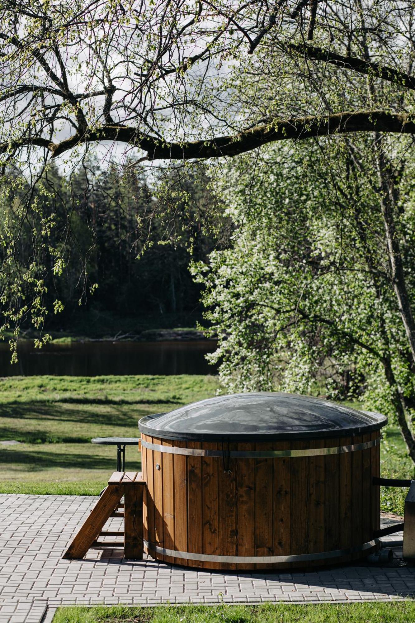 "Gaujmale" Sauna House In Nature Laukbeitini Exteriör bild